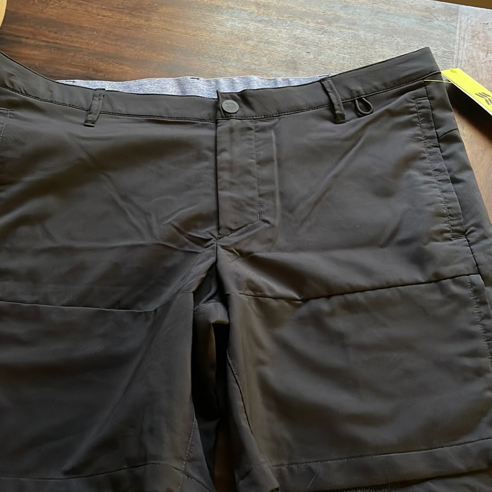 NWT all in motion mens shorts